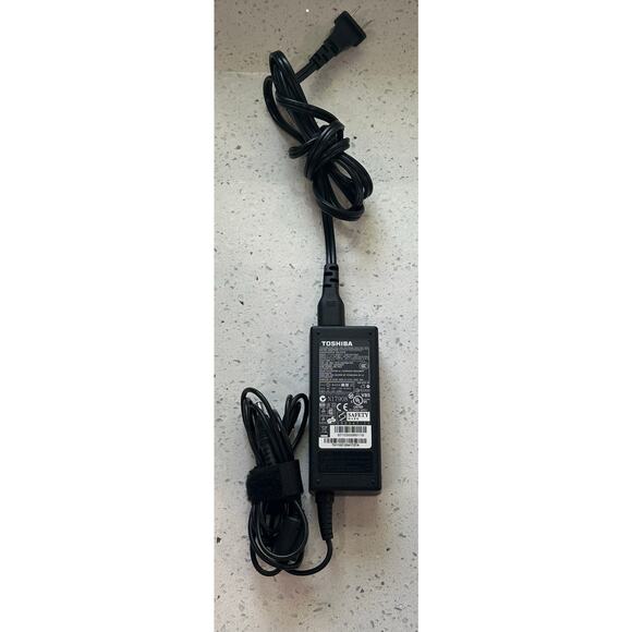 Power Charger AC Adapter for Toshiba PA3714U-1ACA PA3917U-1ACA  19V 3.42A 65W - Picture 1 of 3